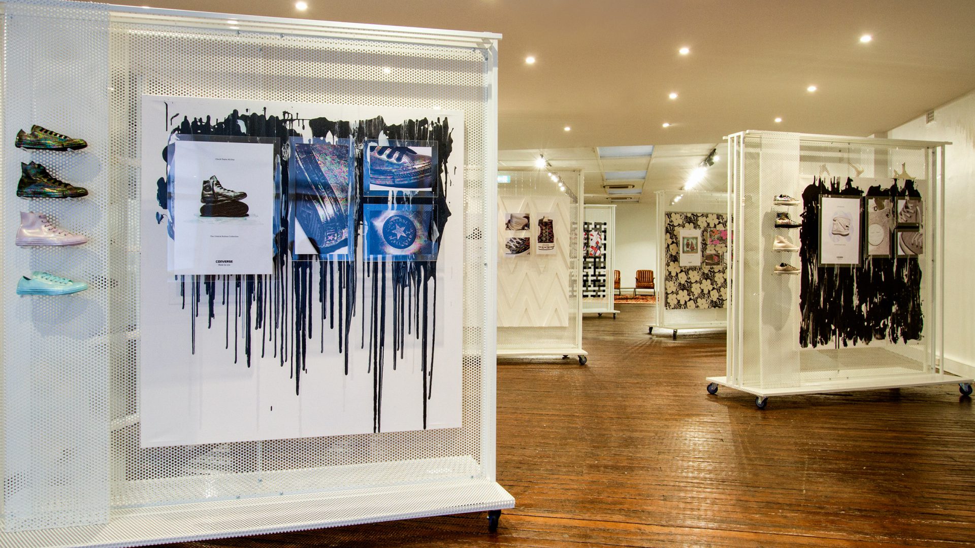 Cover Image Converse 16