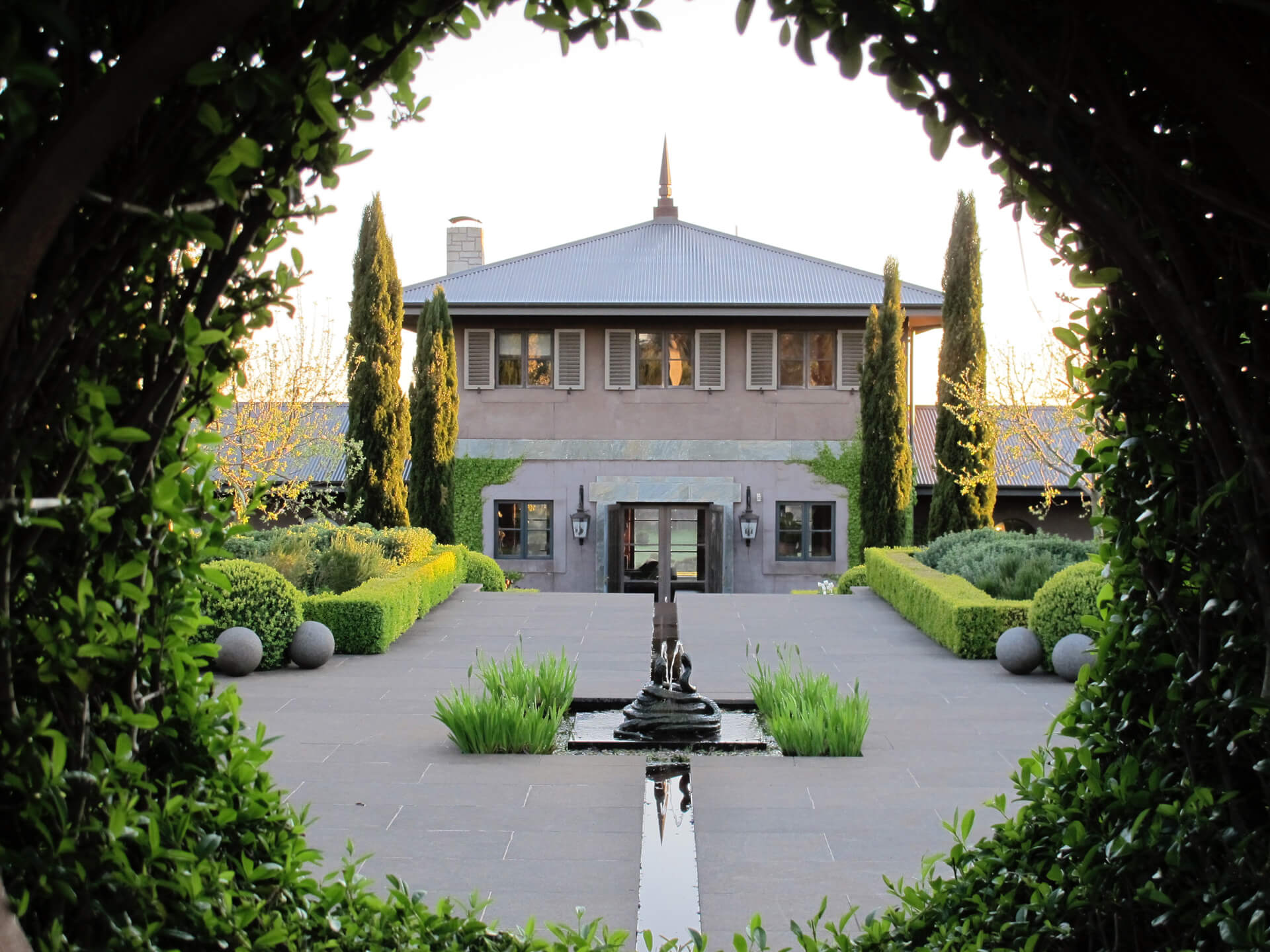 Cover Image Paul Bangay